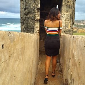 SILENCE & NOISE (Urban Outfitters) Sweater Off Shoulder Crop Top